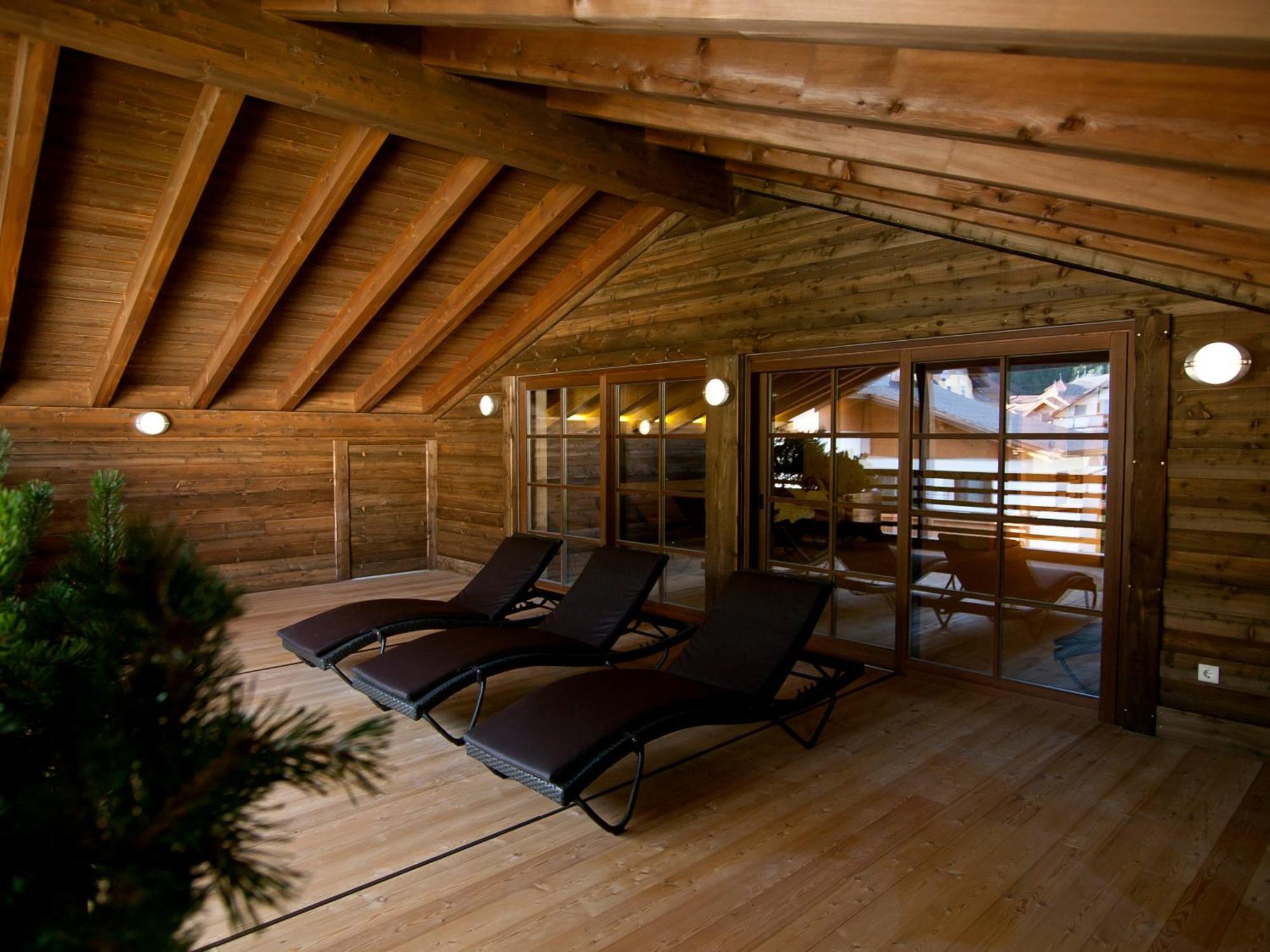 Zin Senfter Residence Innichen Exteriör bild